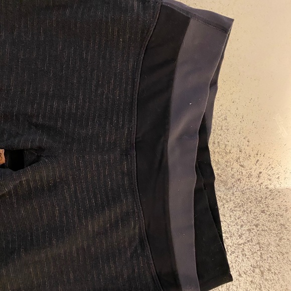 Lululemon bell bottom yoga pants - Picture 4 of 5